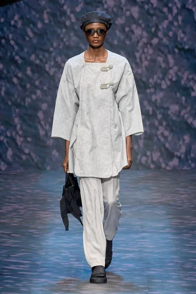 Look 8